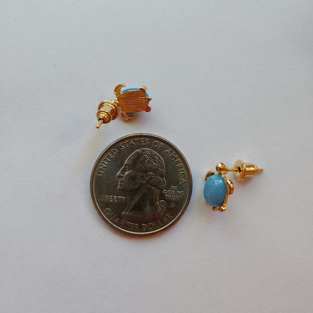 ๐5/$25๐ Fire turquoise sea turtle simulated opal earrings - Picture 4 of 5